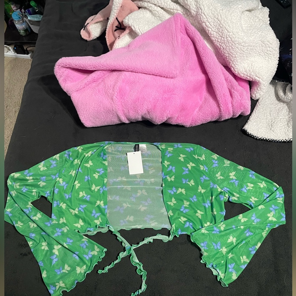 NEW butterfly crop top